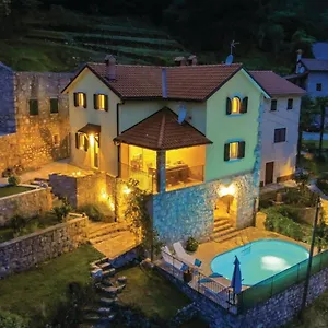 Villa Sirotnjak, Lovran