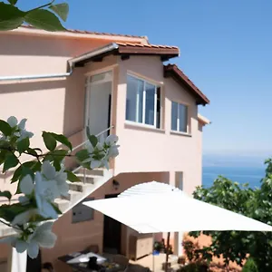 Cvita - Cozy With An Amazing View Apartman